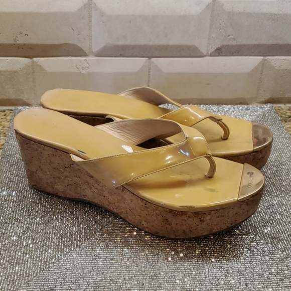 SOLD!! JIMMY CHOO Patent Thong Sandals - Size 40 - Picture 1 of 13